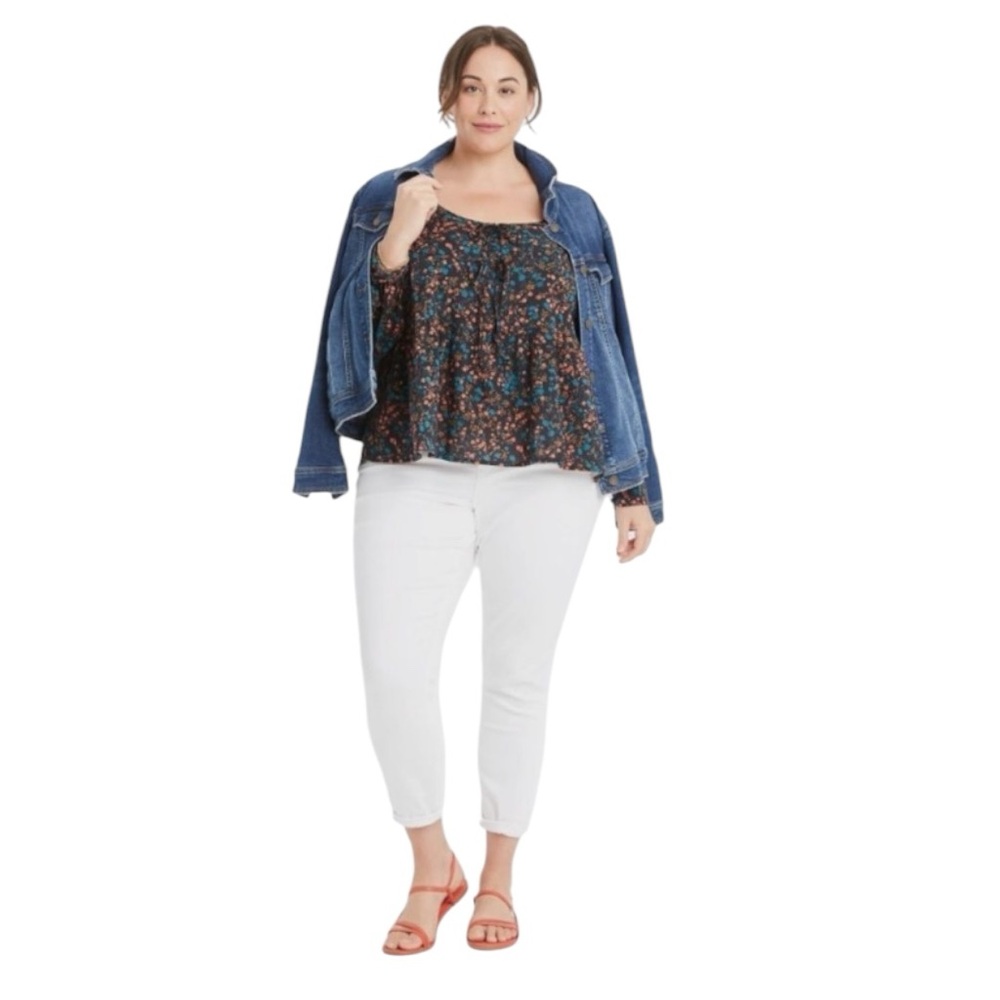 Ava & Viv Floral Peasant Top